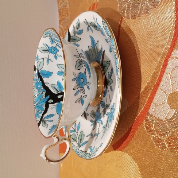 VINTAGE ROYAL CHELSEA BONE CHINA TEA CUP SET - Picture 9 of 12